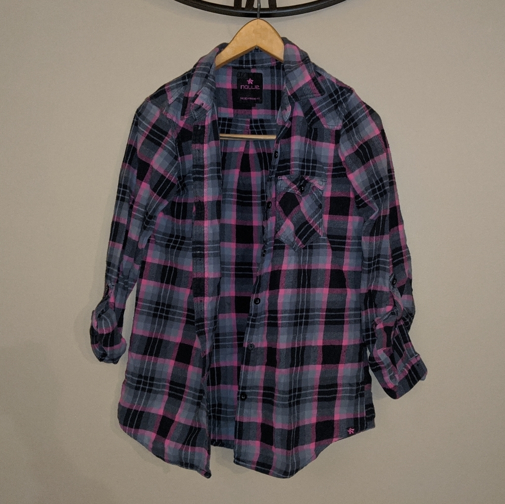Nollie black and pink flannel button up
